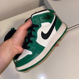 Nike Air Jordan 1 Mid Pine Green
